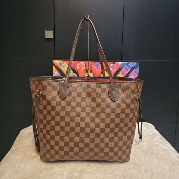 Louis Vuitton Neverfull MM - Picture 1 of 15